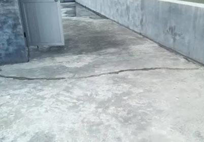 碧江楼顶漏水维修公司分享下如何解决卫生间隐蔽部位漏水的问题?